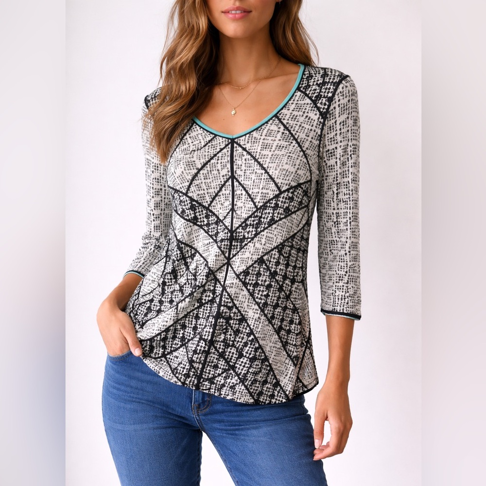 NIC+ZOE Black and White Geometric Blouse